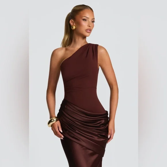 Elegant One-Shoulder Brown Dress S MC3 - Picture 5 of 6